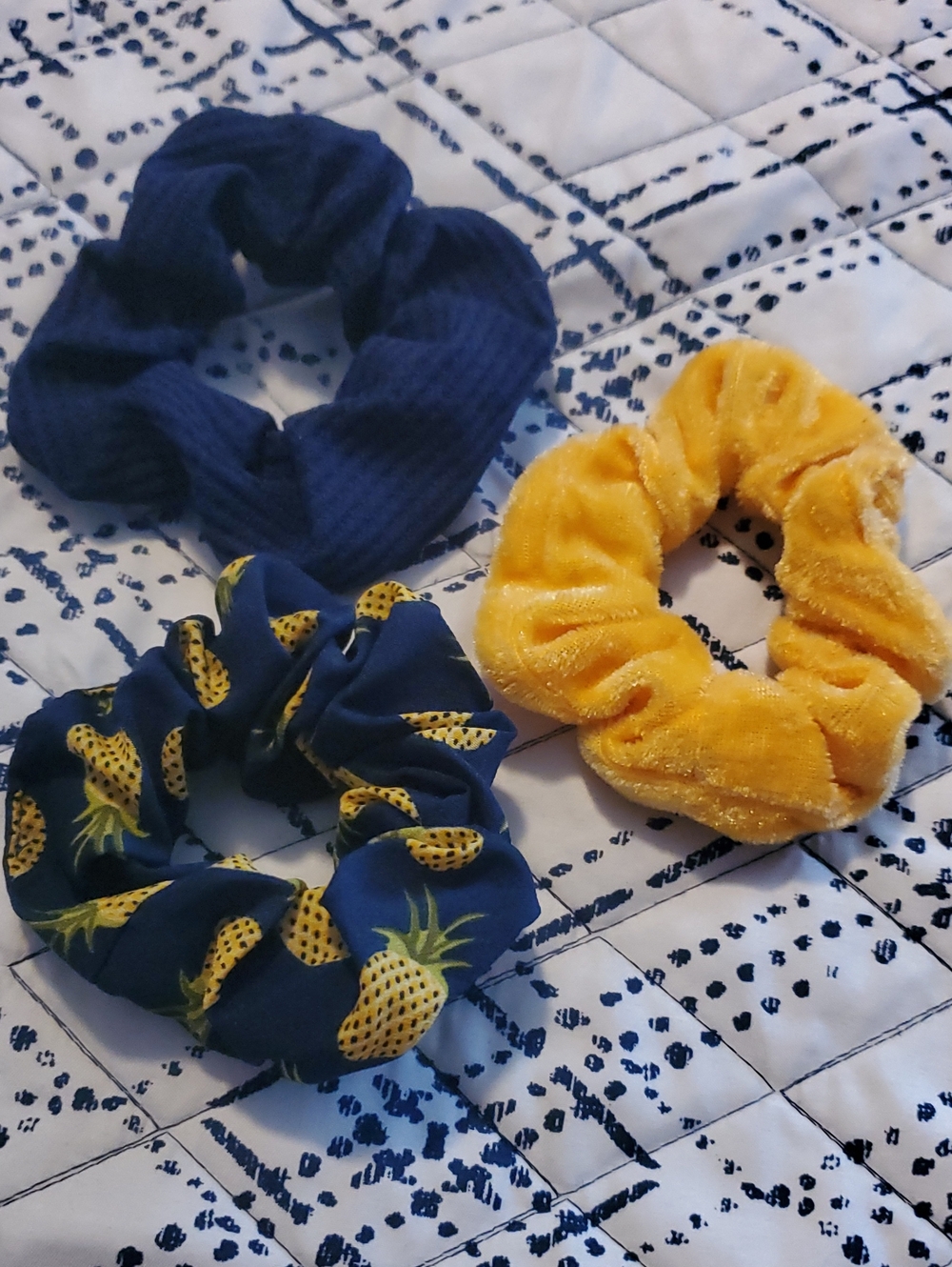 FWB💫 Pineapple Gold & Navy Scrunchy 3pc Set